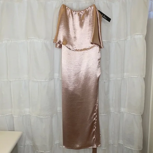 Lulus True Heart's Desire Light Pink Satin Strapless Midi Dress! NWT S - Picture 2 of 3